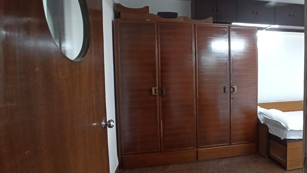 Апартаменты Cozy Private Ac Studio By The Sea Bandstand Bandra W Mumbai Nr Taj Lands End Экстерьер фото