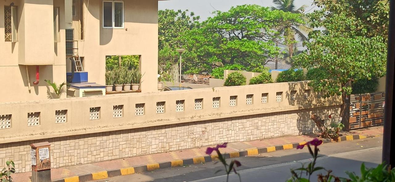Апартаменты Cozy Private Ac Studio By The Sea Bandstand Bandra W Mumbai Nr Taj Lands End Экстерьер фото