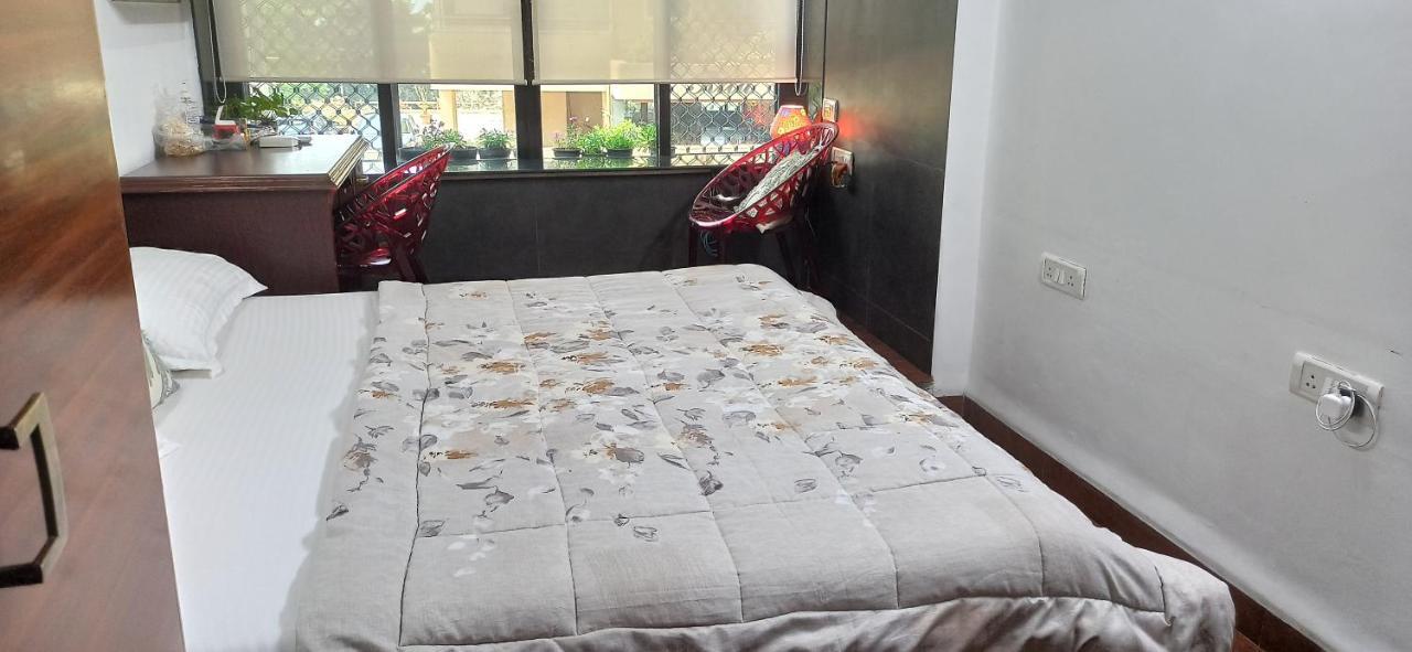 Апартаменты Cozy Private Ac Studio By The Sea Bandstand Bandra W Mumbai Nr Taj Lands End Экстерьер фото