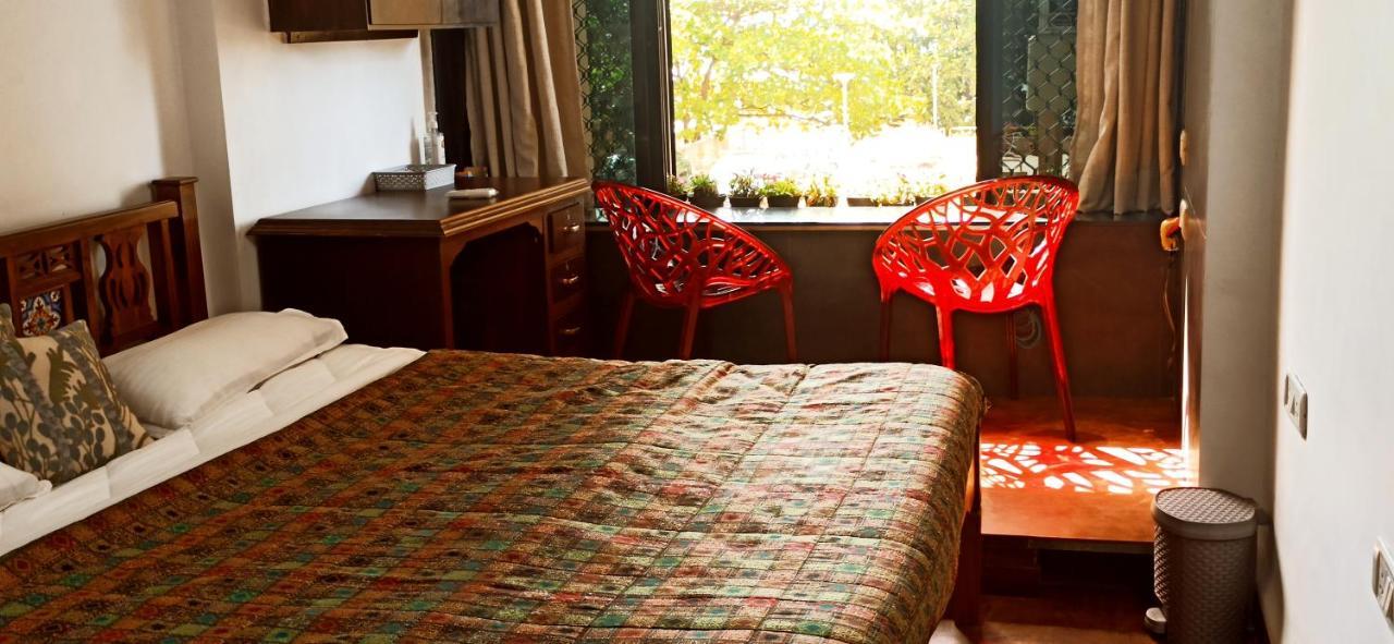 Апартаменты Cozy Private Ac Studio By The Sea Bandstand Bandra W Mumbai Nr Taj Lands End Экстерьер фото